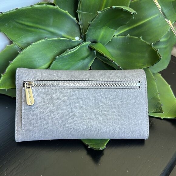 Michael Kors Genuine Leather Neutral Gray Wallet Clutch Organizer - Picture 2 of 5